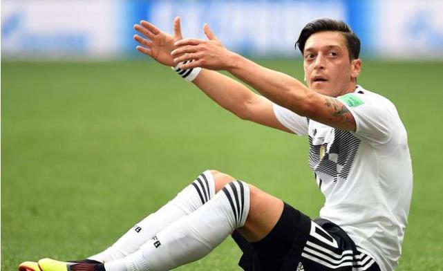  索肖中场控制力十足，掌控节奏主导比赛进程